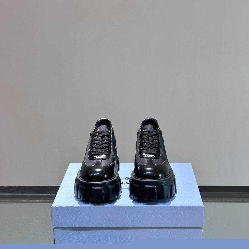 Pra*a casual shoes